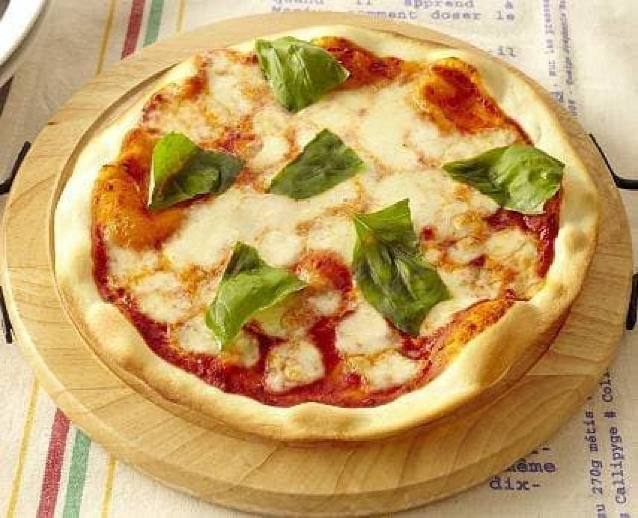 Crispy pizza is baked in less than 4 minutes!
