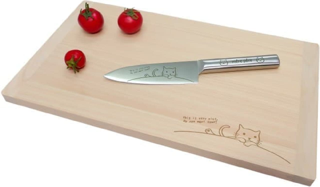今回発売されたペティナイフと日本製ひのきまな板　　まな板にもネコが！