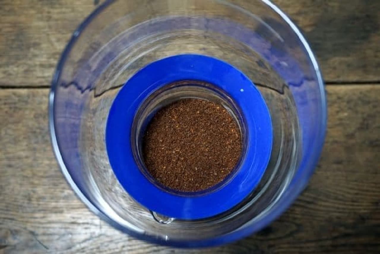 It is recommended to grind the beans in the middle.