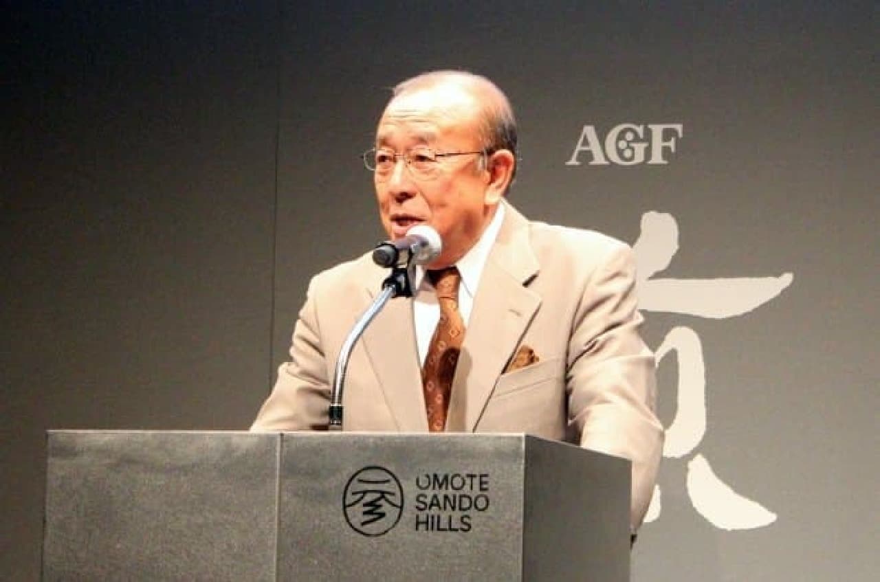 Mr. Yabu, Managing Director of the National Japanese Sweets Association