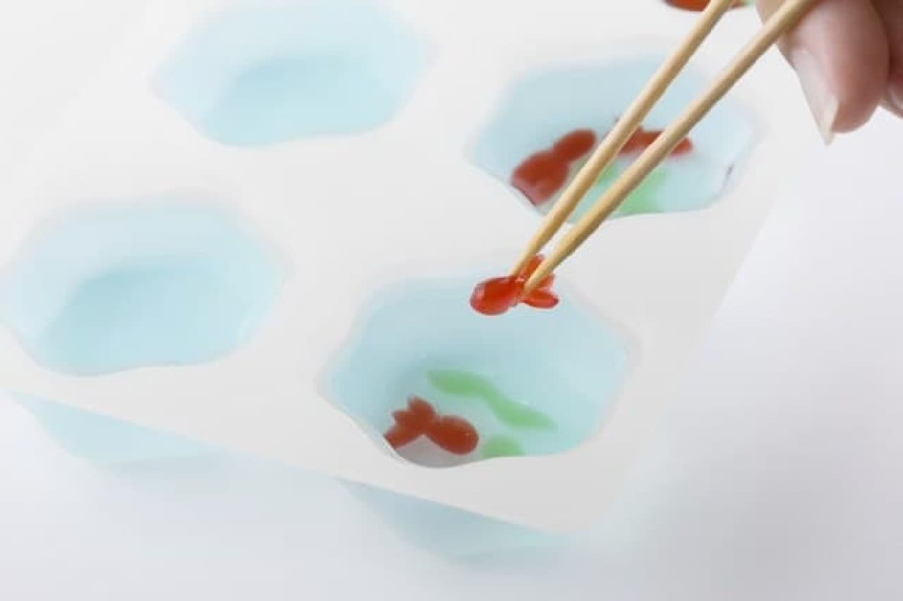 Kai "Silicon type goldfish bowl set of Japanese sweets"
