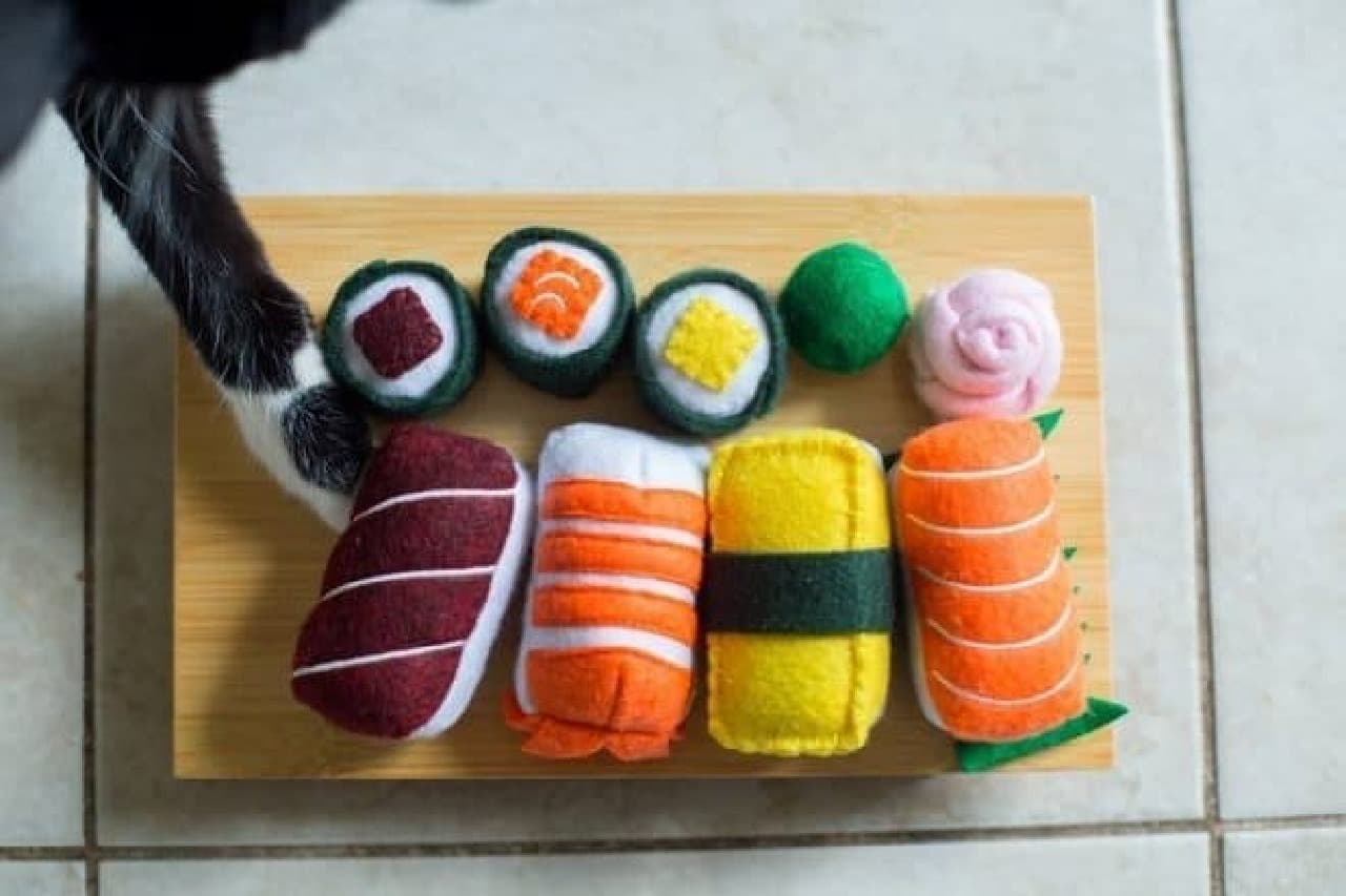 Cat toy "Sushi" soaked with catnip