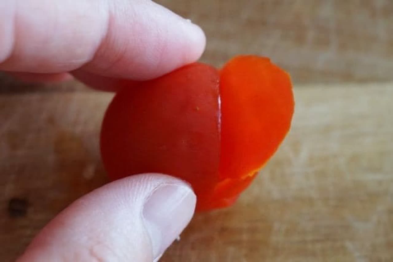 Red helmini tomato