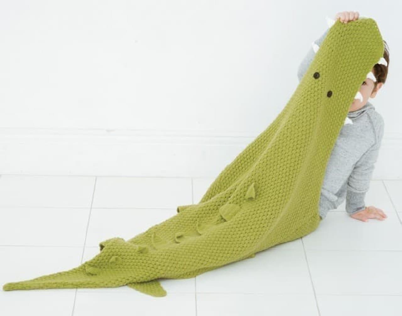 [Mermaid] and [Crocodile] of "Yurukawa Knitted Blanket"