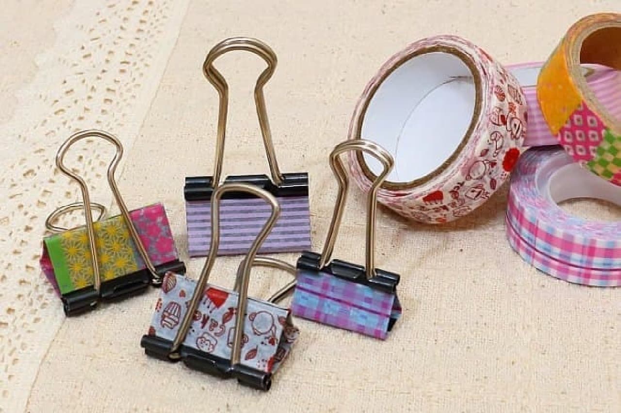 Double clip decorated with masking tape