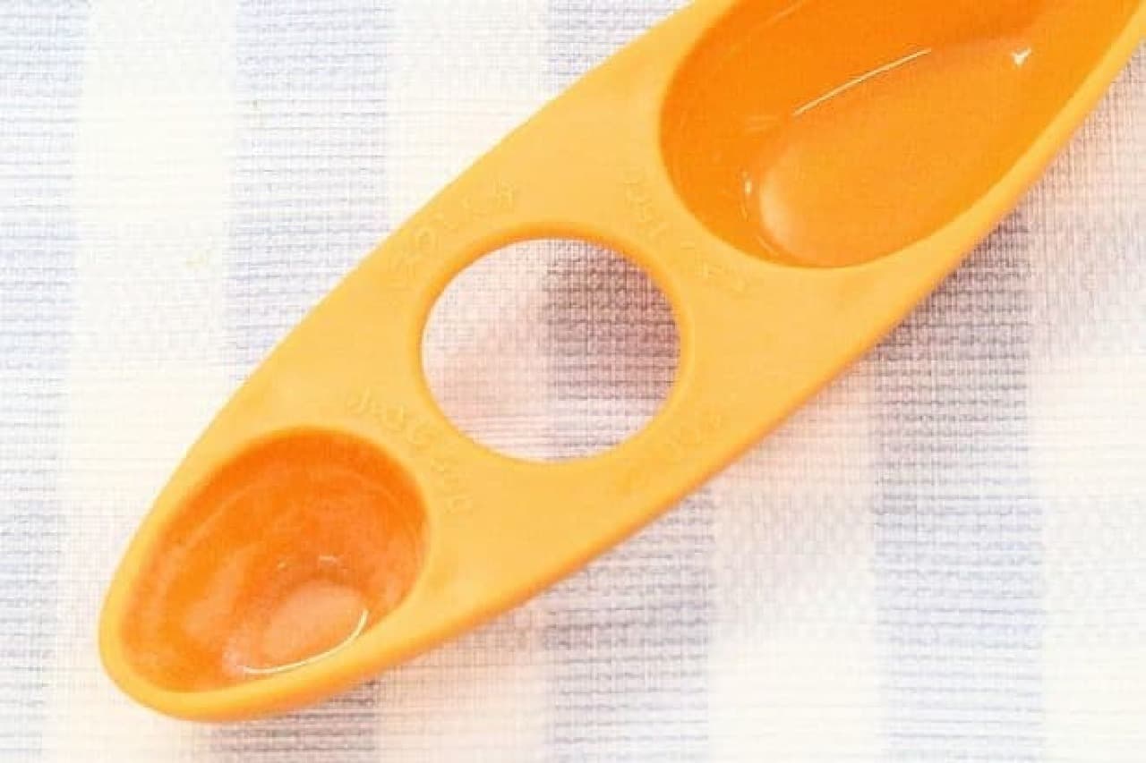 Measuring spoon that can be scooped up to Mana Sumi