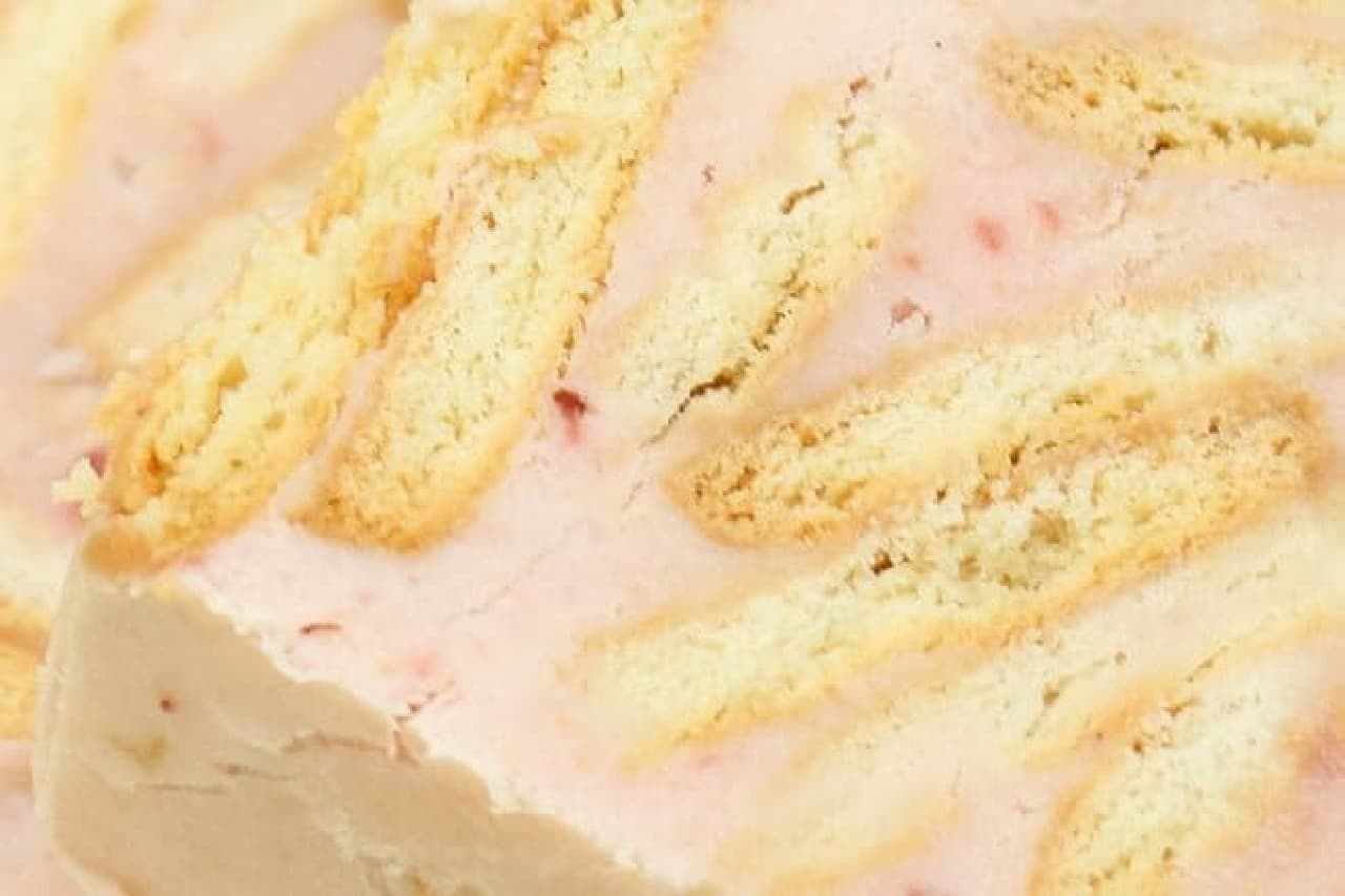 牛乳パックで作る「いちごのアイスケーキ」