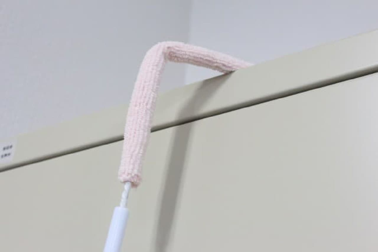 Hundred yen store "cleaning stick"