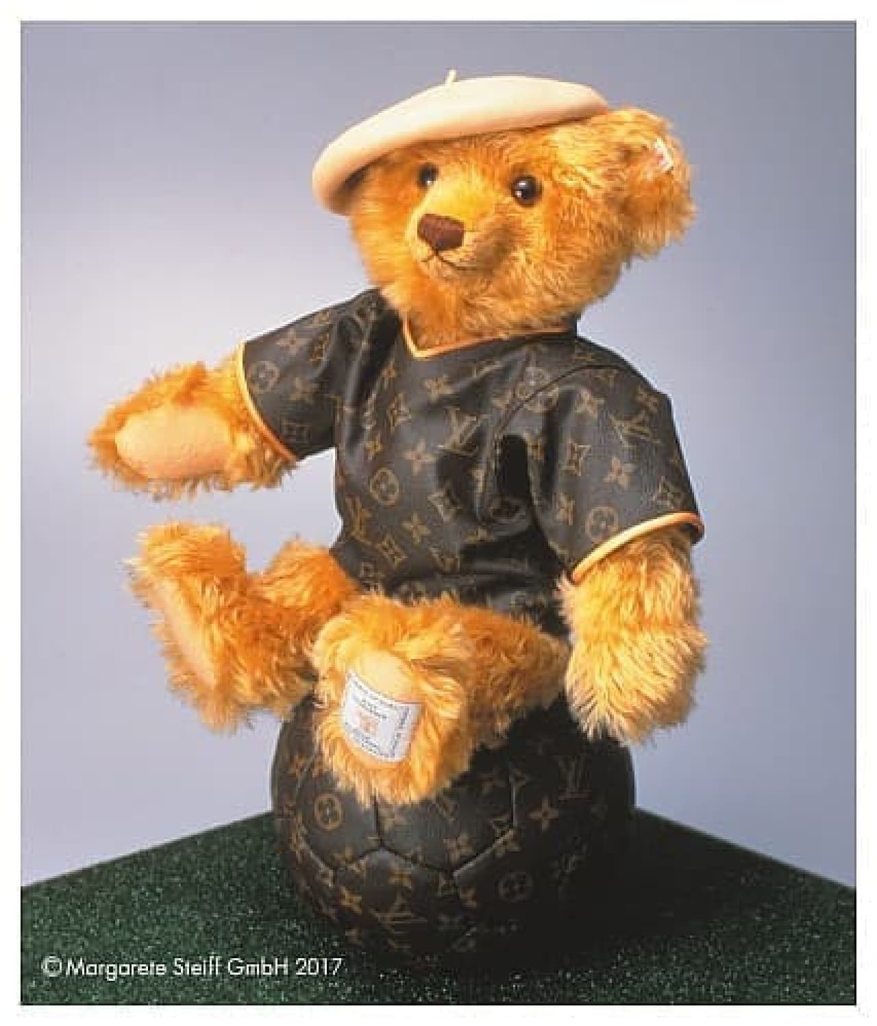 Yokohama Doll Museum "Steiff Animal World Exhibition-Animal of the World Traveling with Teddy Bears-"