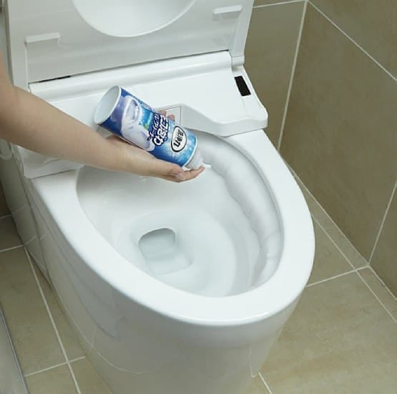 Detergency Moco Foam Toilet Cleaner