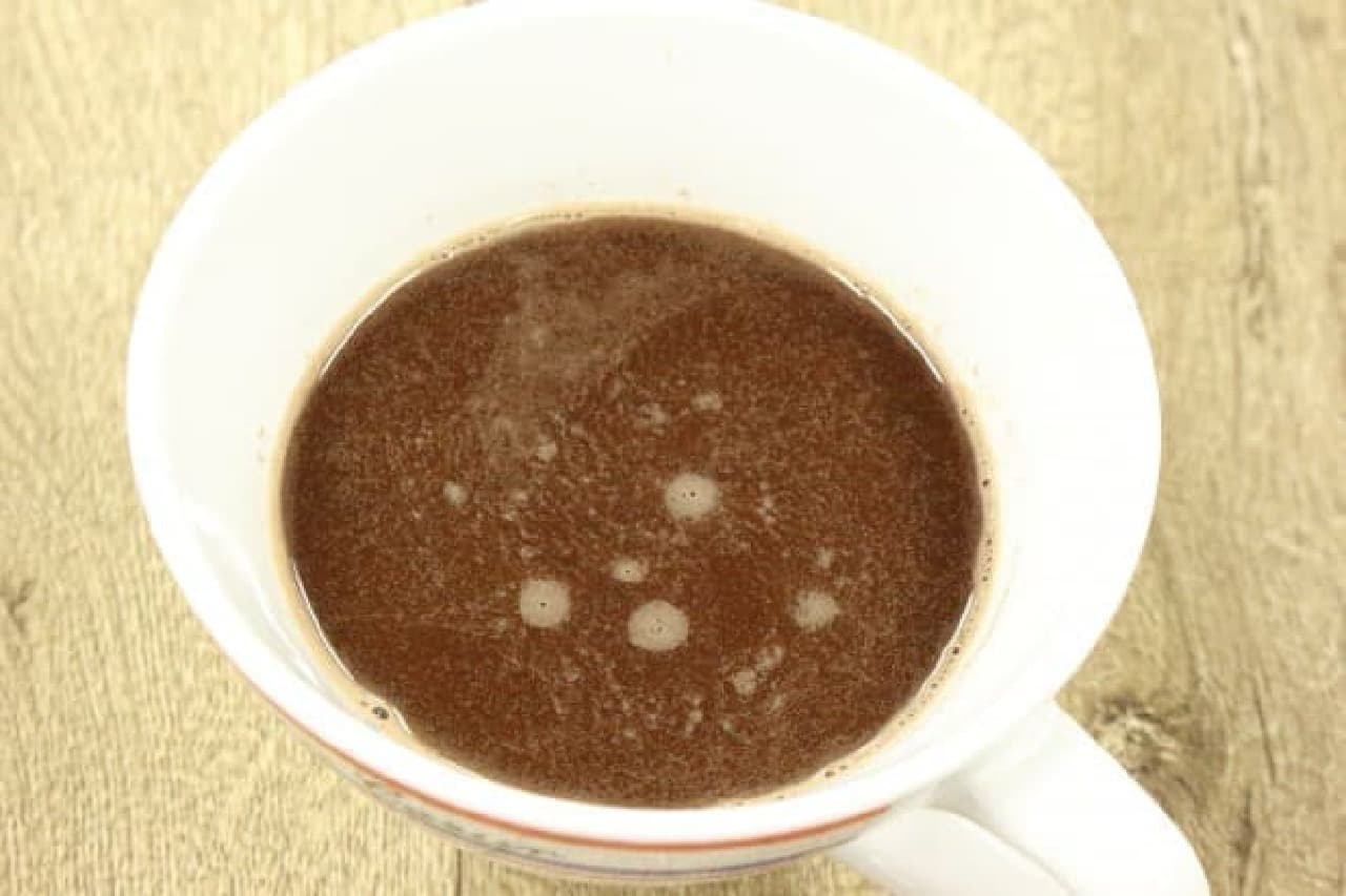 Caffeine-less coffee and tea, low-calorie milk cocoa