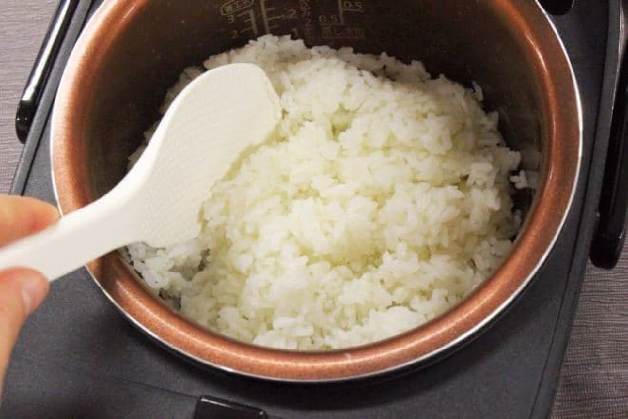 Iris Ohyama "IH Jar Rice Cooker for Brand Weighing"