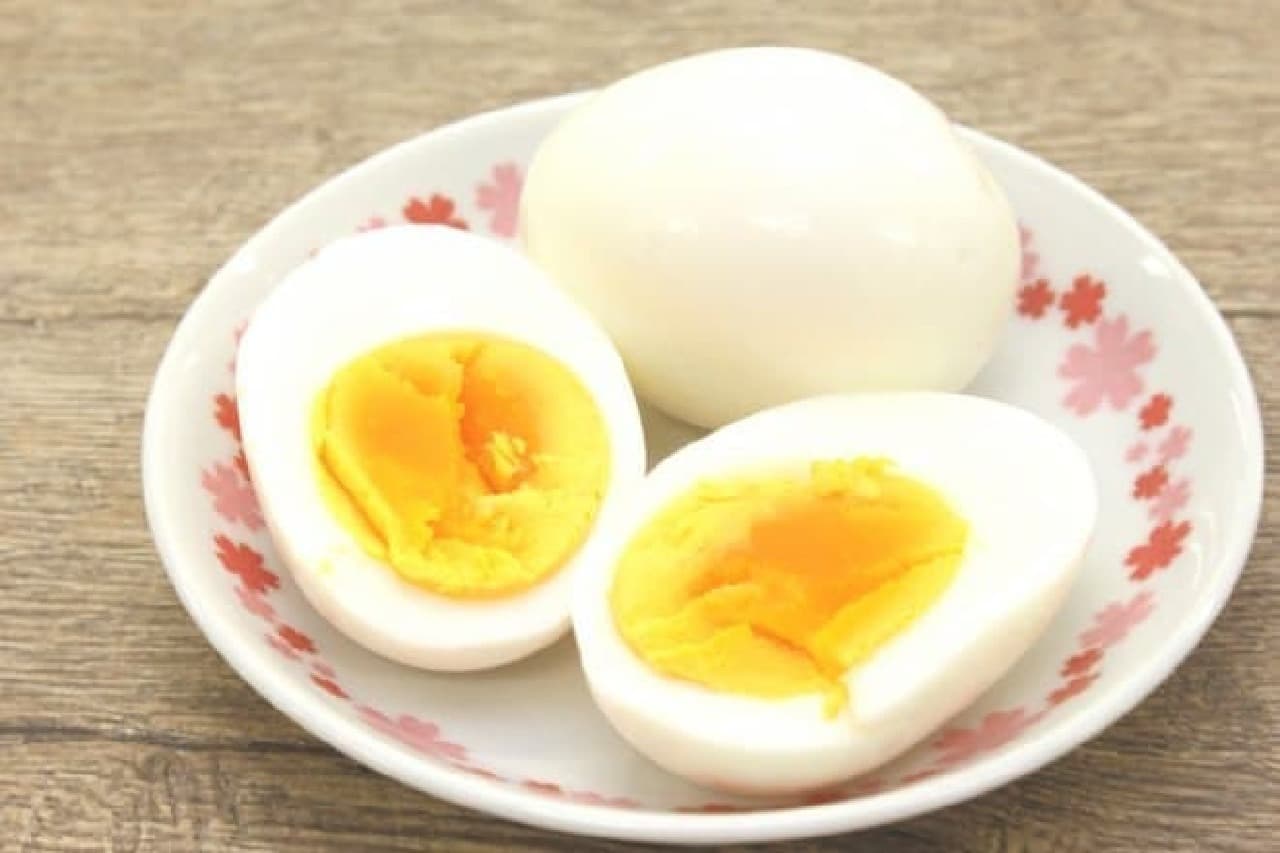 Easy chin in the microwave! boiled egg