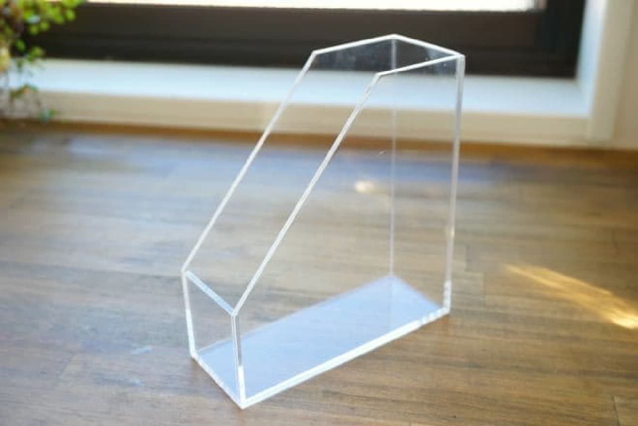 MUJI "Acrylic Letter Stand"