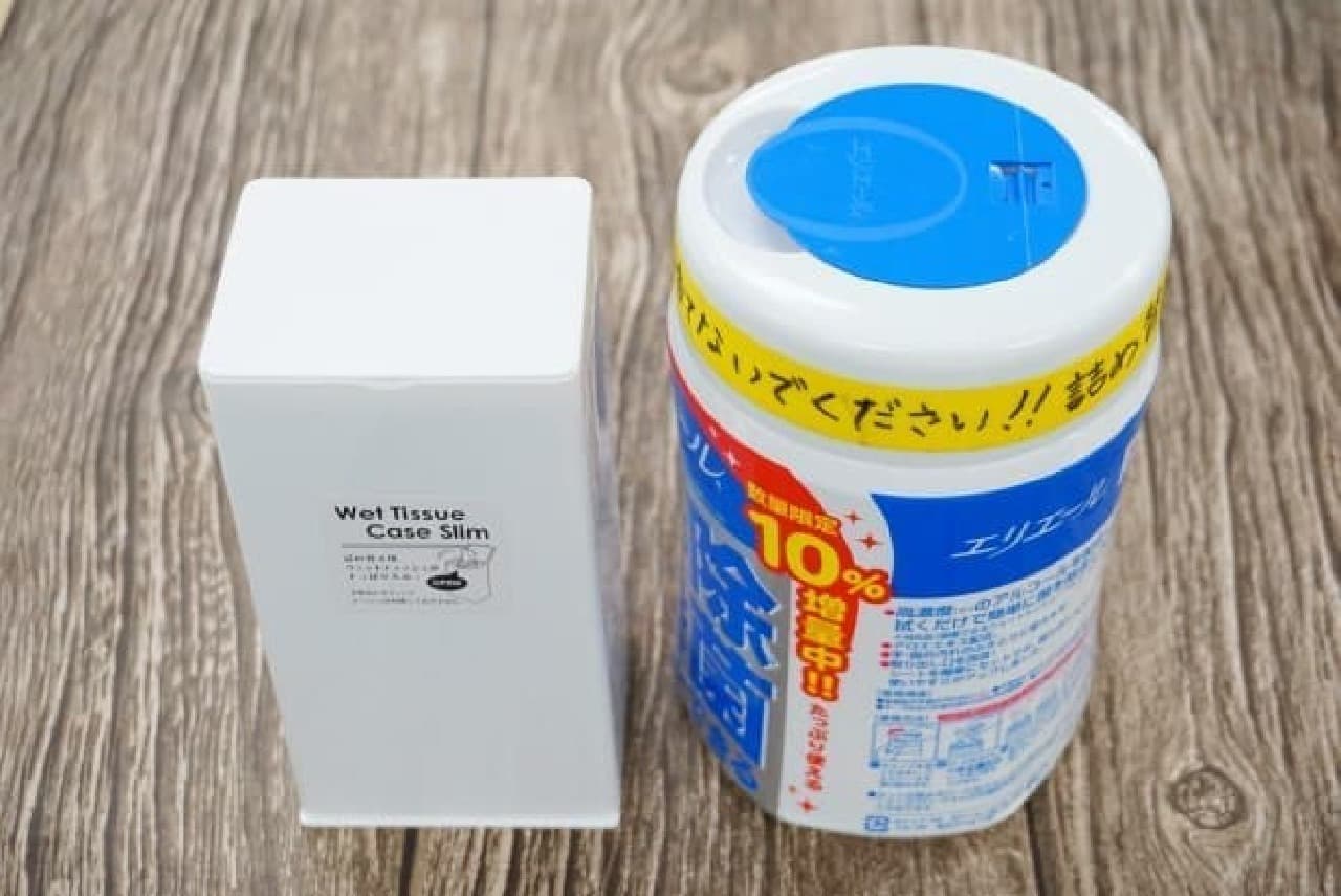 Hundred yen store "wet tissue case slim"