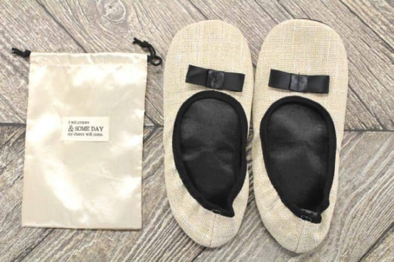 Three Coins Mobile Slippers