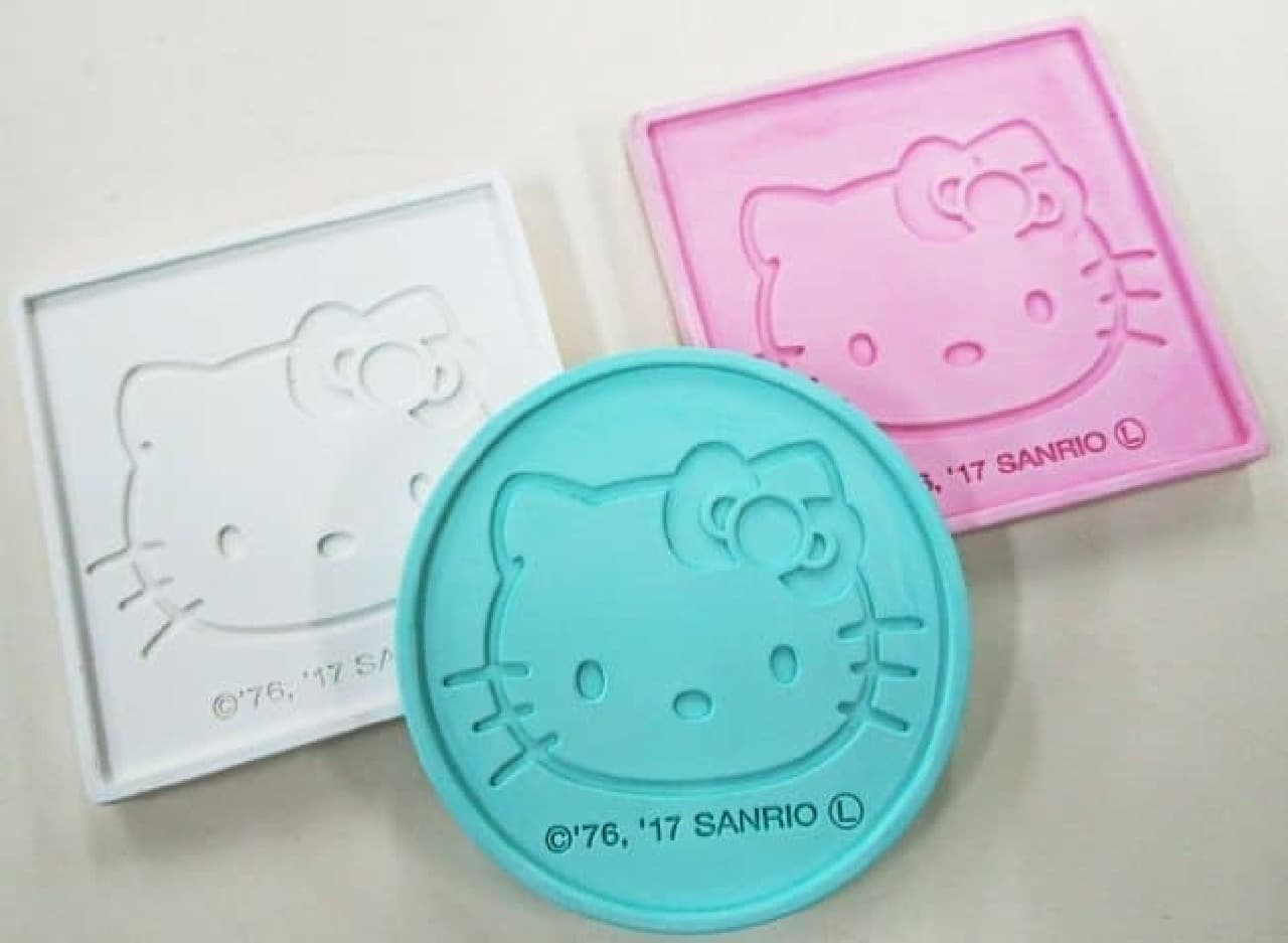 "Diatomaceous earth coaster" designed by Hello Kitty