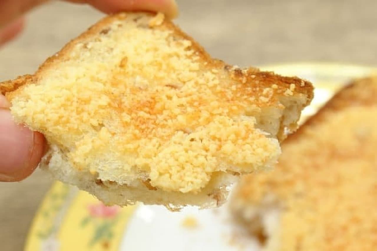 粉チーズとマヨネーズ、食パンでできるサクサク香ばしいトーストのレシピ