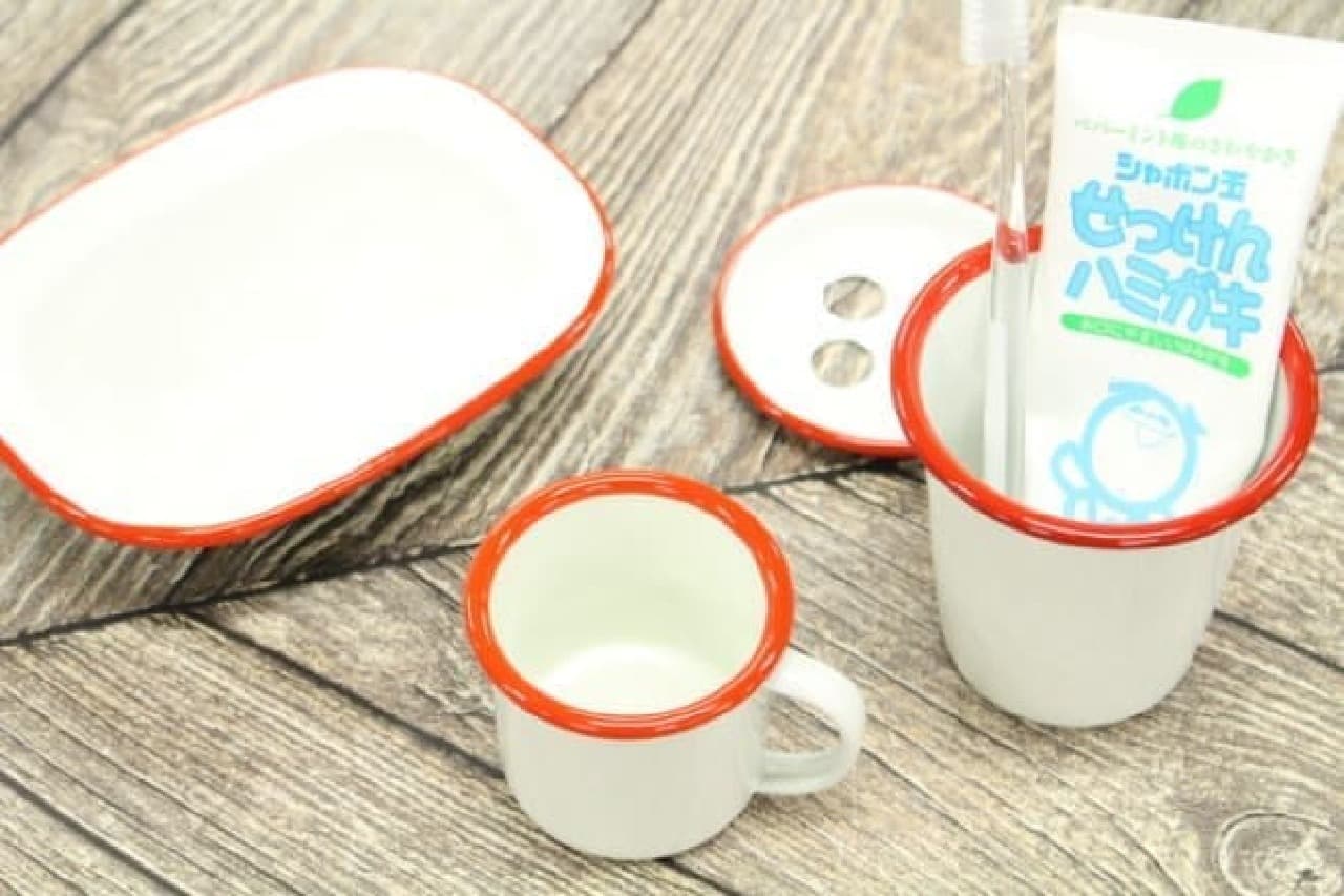 Enamel items in natural kitchen