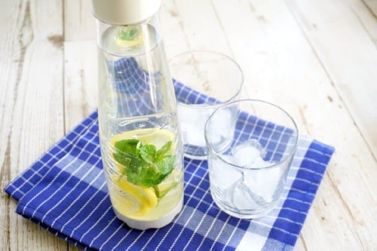 Aeon "HOME COORDY Flavor Water Bottle"