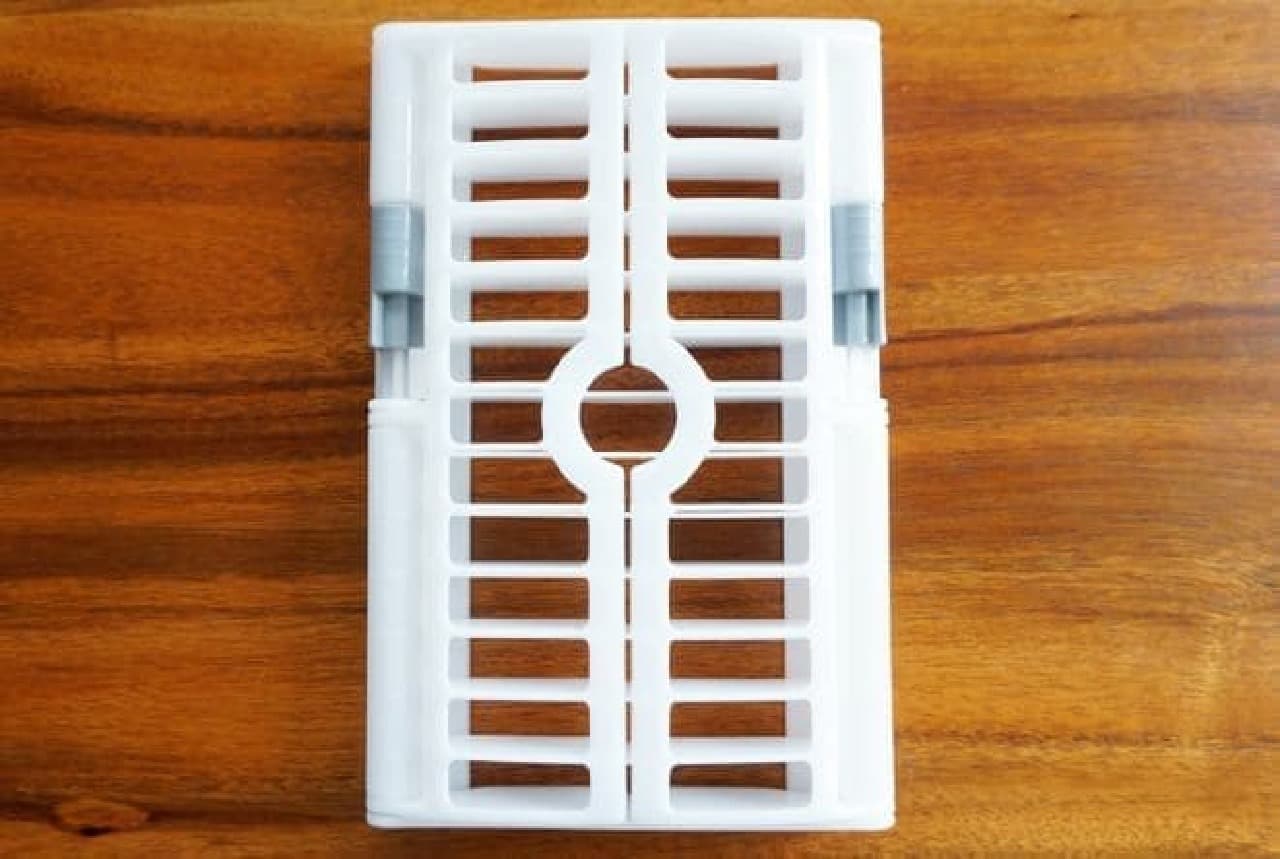 Daiso "Drainer & Plate Stand"
