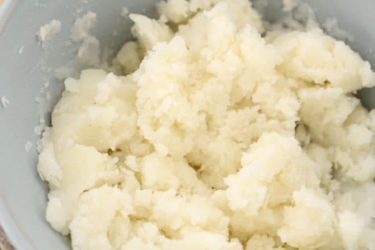 Calbee potato potato mash