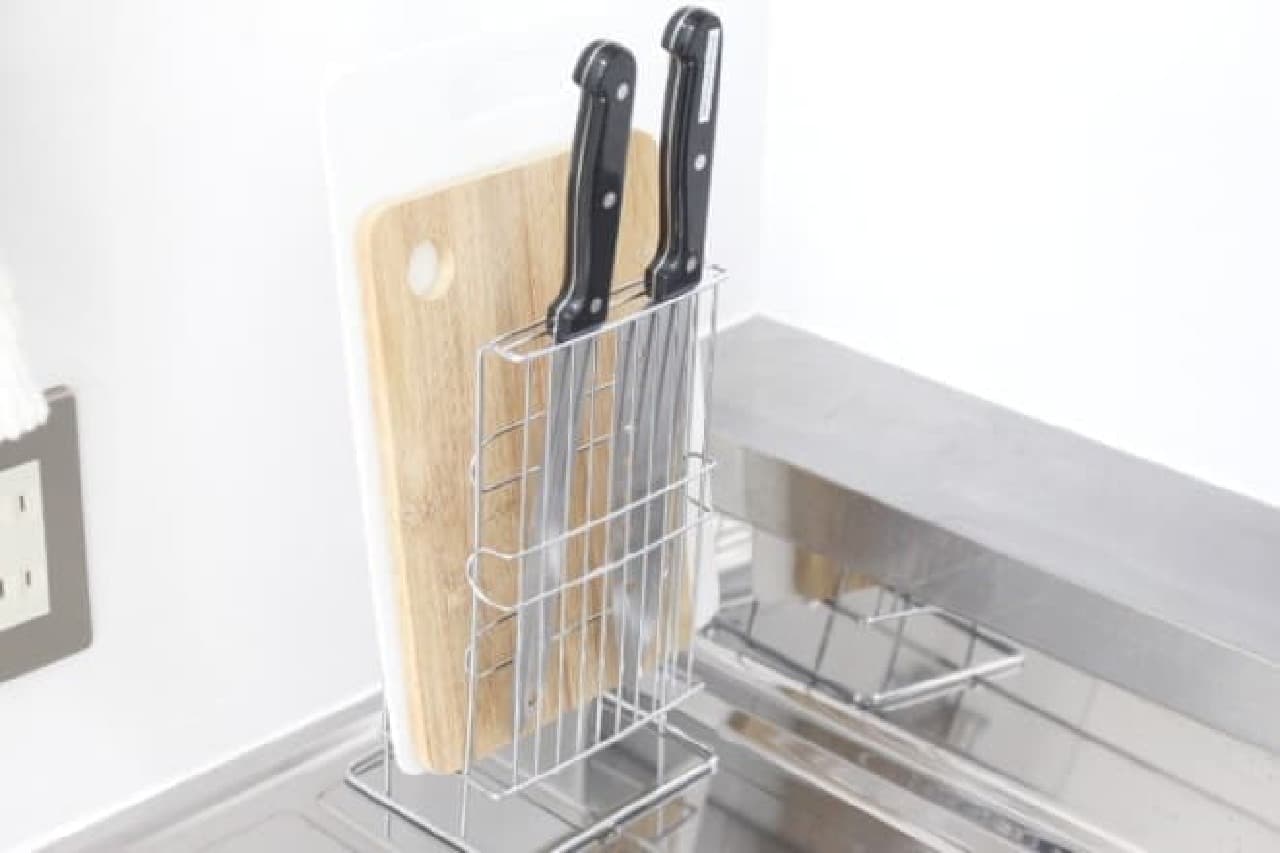 Daiso kitchen knife & cutting board stand