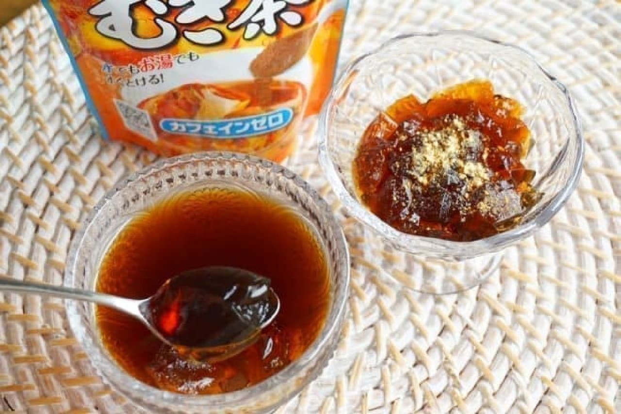 Mugi-cha (barley tea) jelly made from "Sarasara Kenko Mineral Mugi-cha