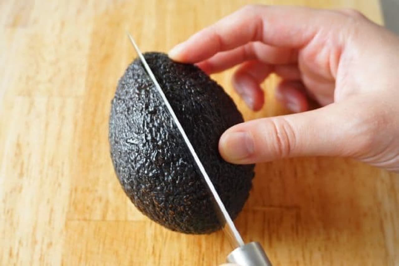 How to cut avocado beautifully