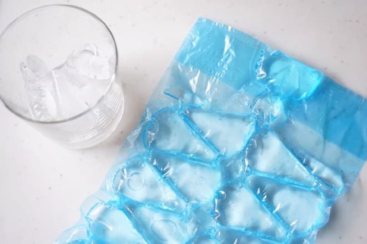 Four 4 IKEA ISIGA Ice Cube Bag Light Blue - 10 Pack Each 40 Total for sale  online