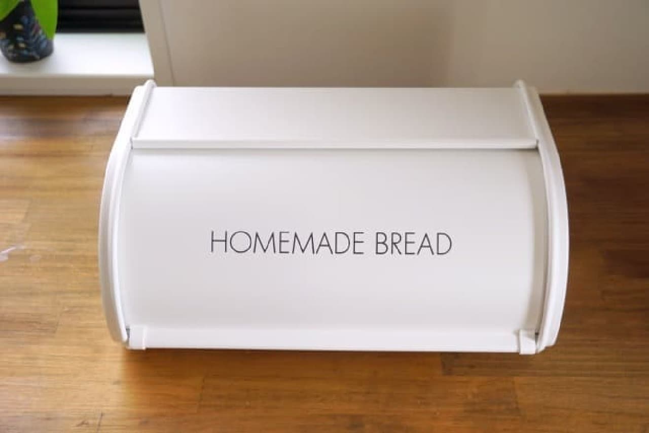 Nitori bread case
