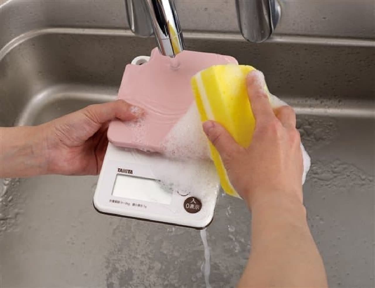 Kitchen scale that can be washed completely