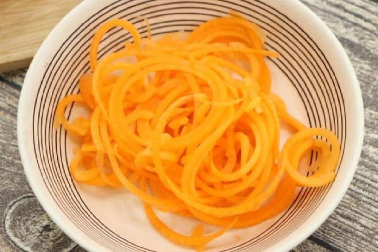 Veggie noodle cutter