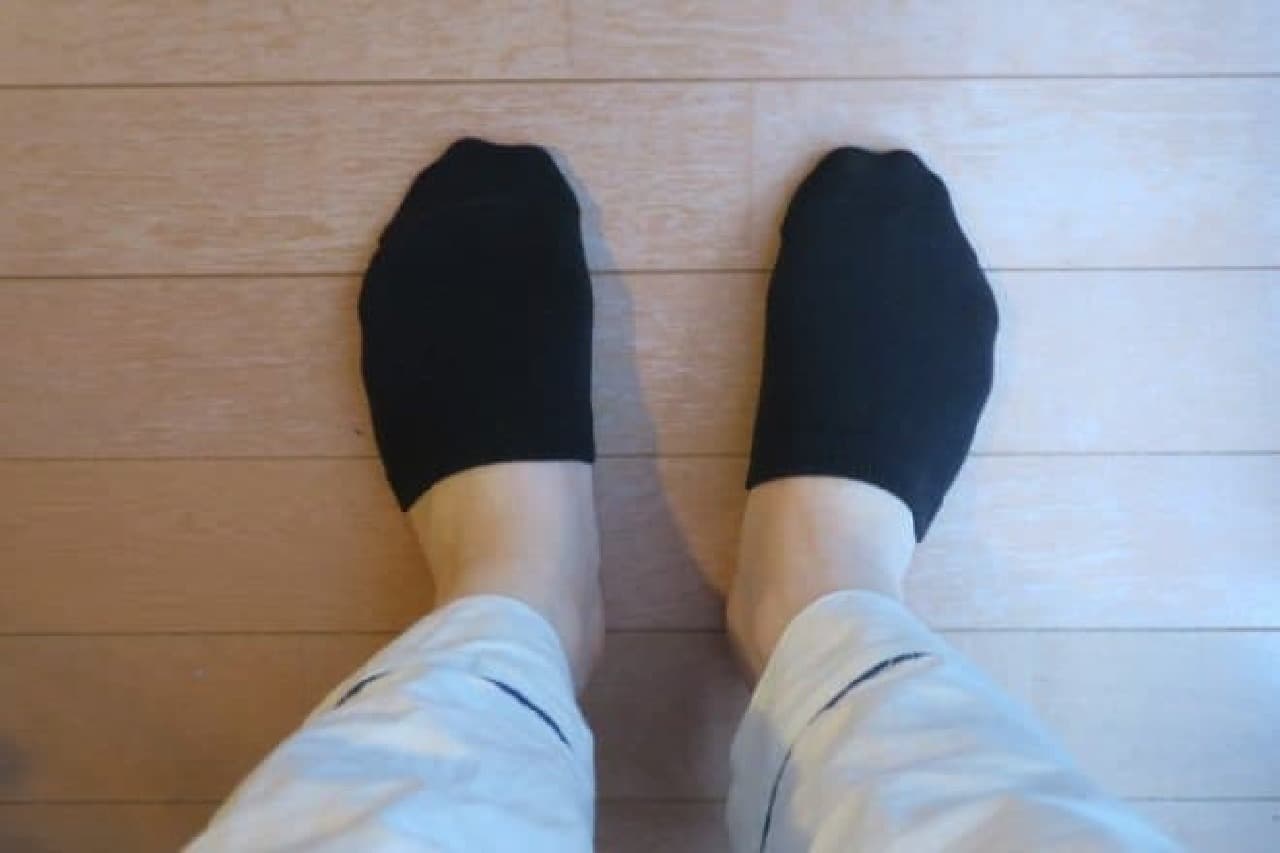 Mysterious socks that do not get cold feet