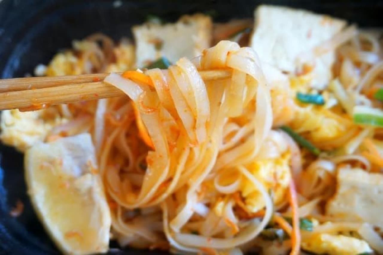 Seijo Ishii "Pad Thai with lots of ingredients"