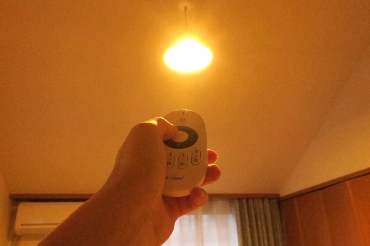 リモコン式電球 Mi Light