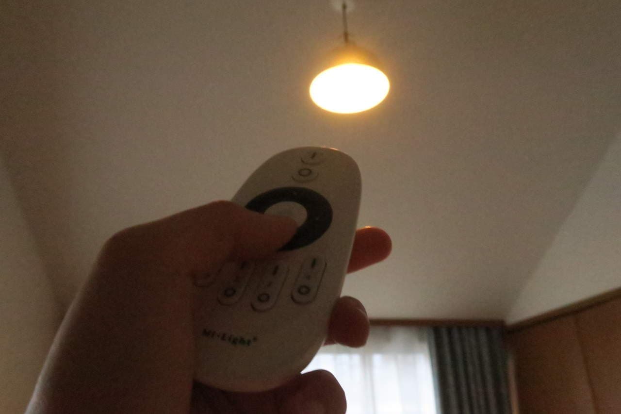 リモコン式電球 Mi Light