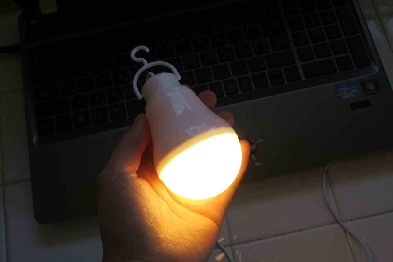 ダイソー電球型LEDライト