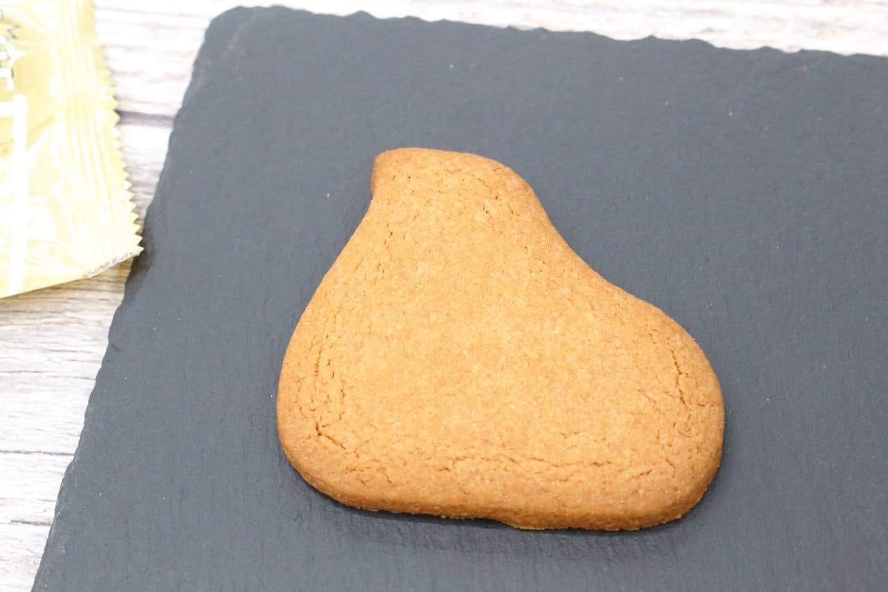  鳩サブレーのような東京ひよ子のクッキー「カフェオレサブレ」