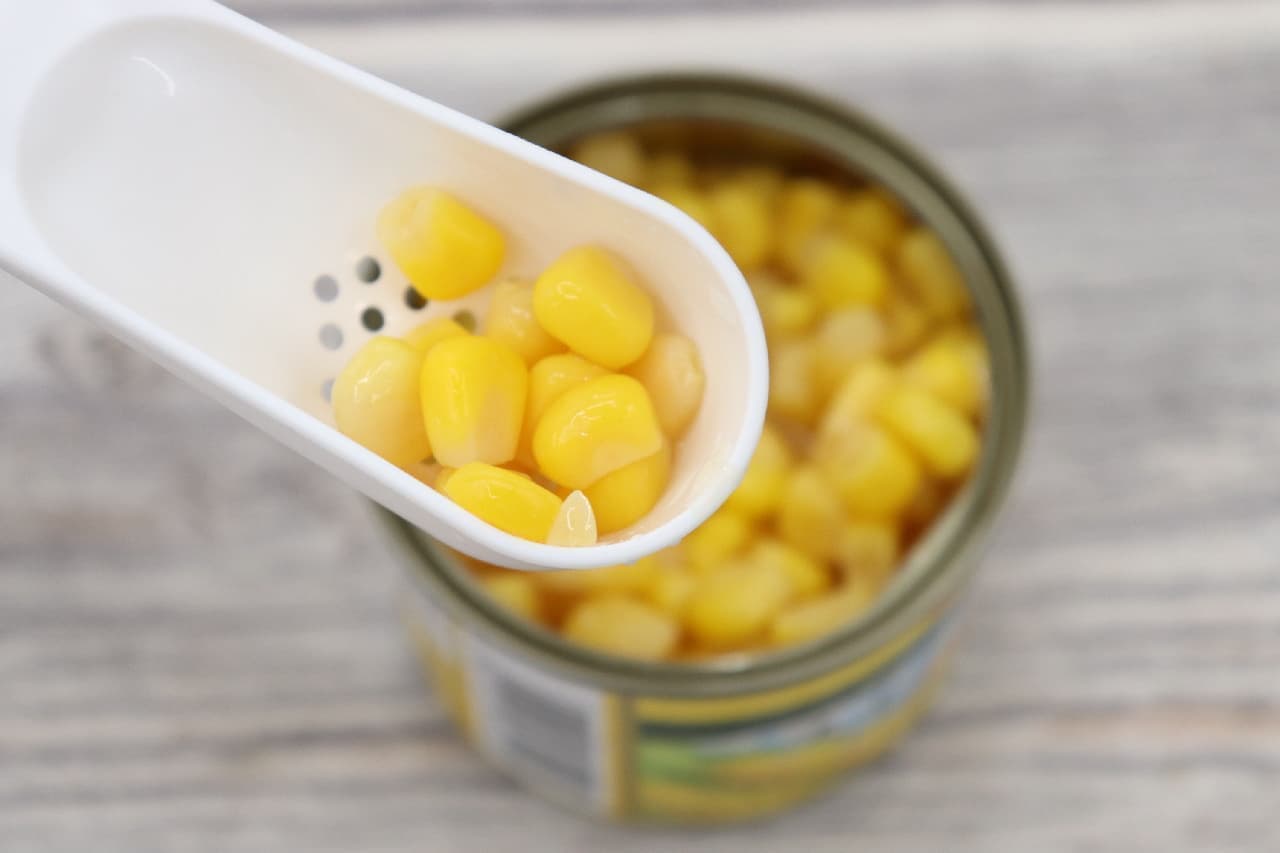 卵や缶詰の料理に役立つ100均の便利グッズ3つ--ツナ缶スプーンと黄身わけ器、穴あきスプーン