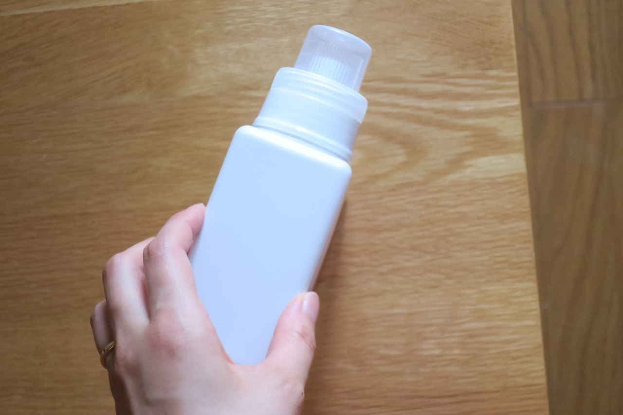 100 uniform bath salt refill bottle