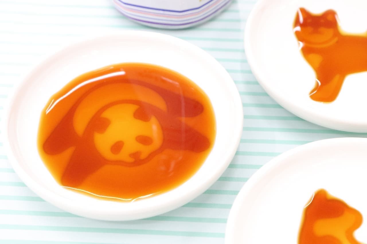 Pandas and dogs stand out ♪ Cute soy sauce plate found at Afternoon Tea LIVING