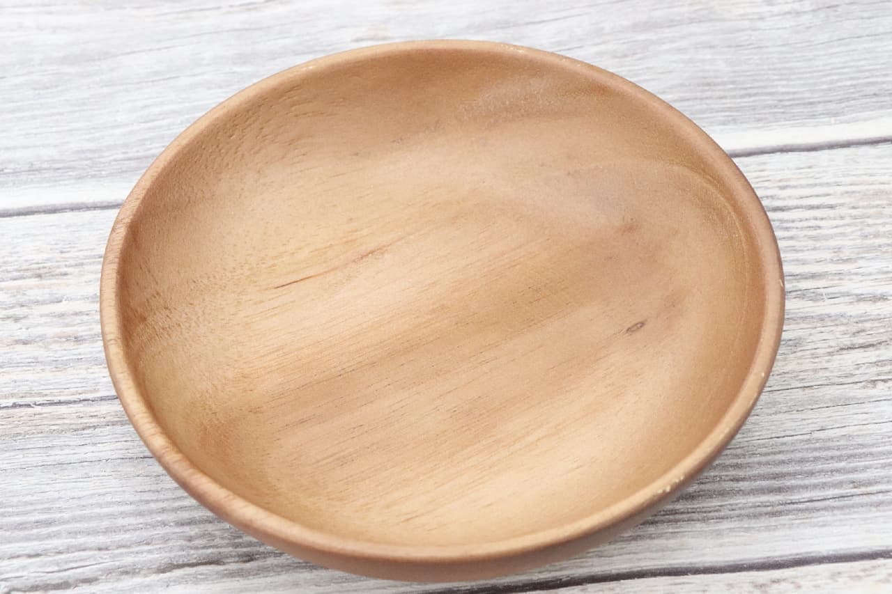 The unmarked wooden plate "Acacia Plate" is wonderful--adds the warmth of wood to the table, perfect for toast and rice balls