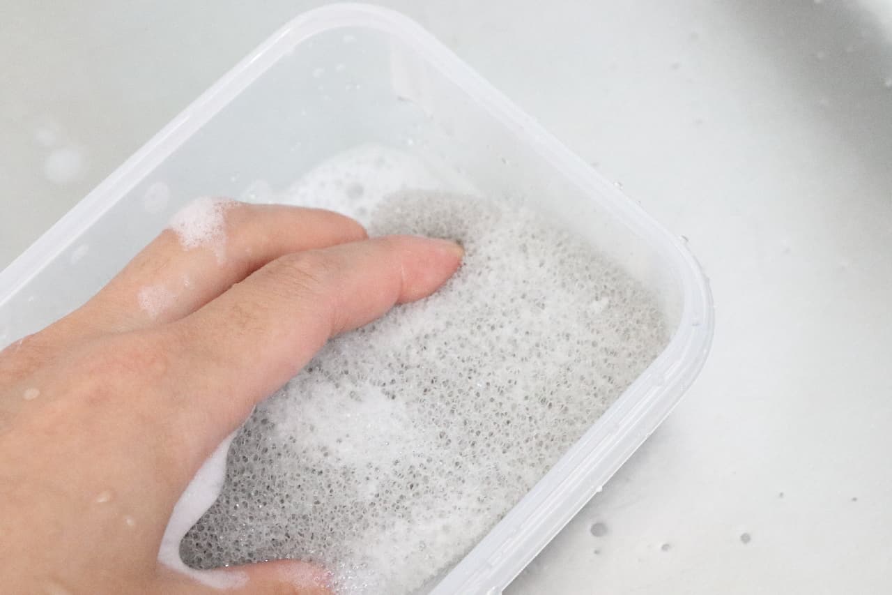 食器洗い用の「亀の子スポンジ」--銀イオンで高い抗菌効果、使いやすさも抜群