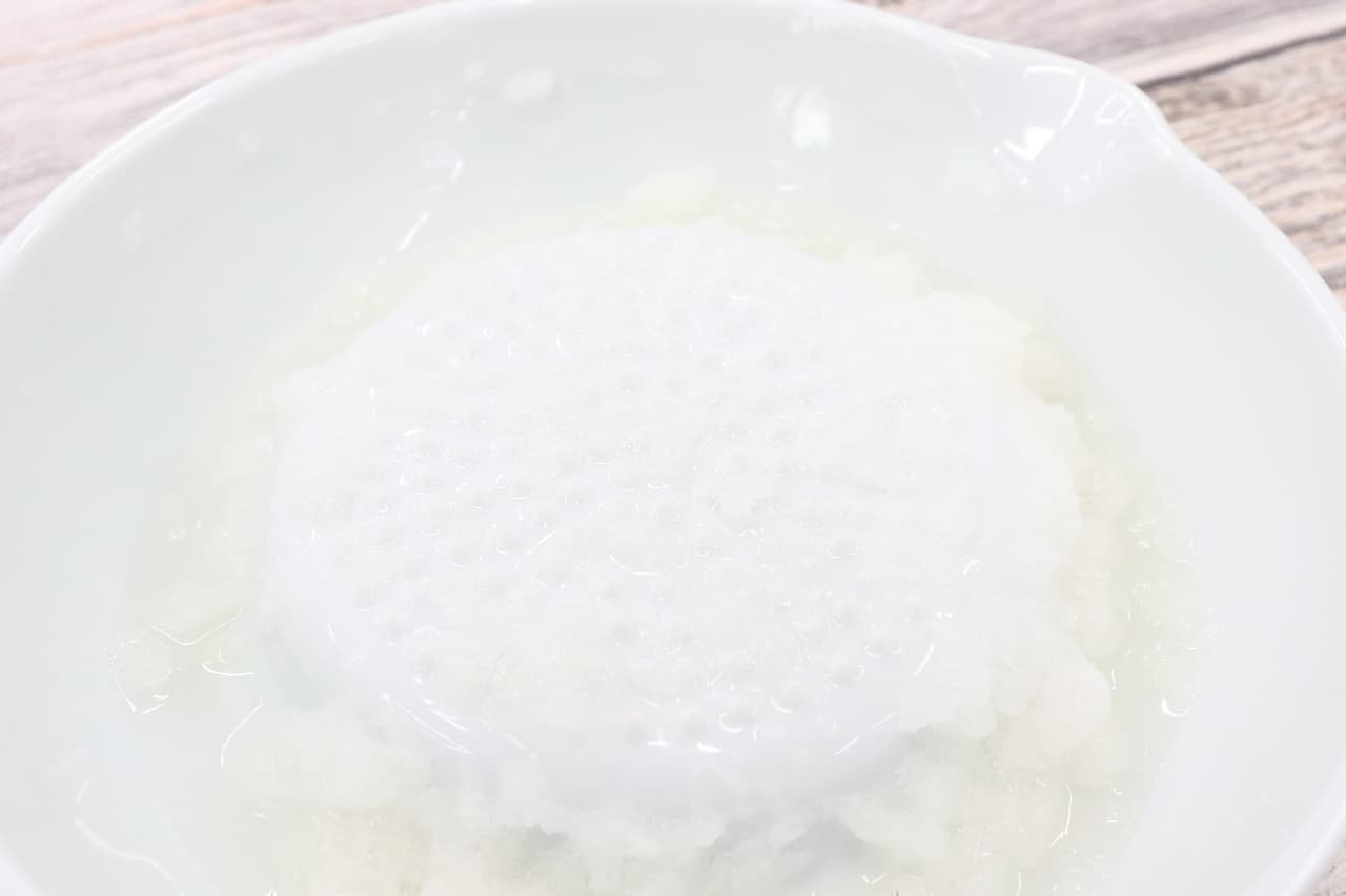 The radish is fluffy ♪ Unmarked "ceramic grater" --You can grate it with a light force and use it as it is on the table
