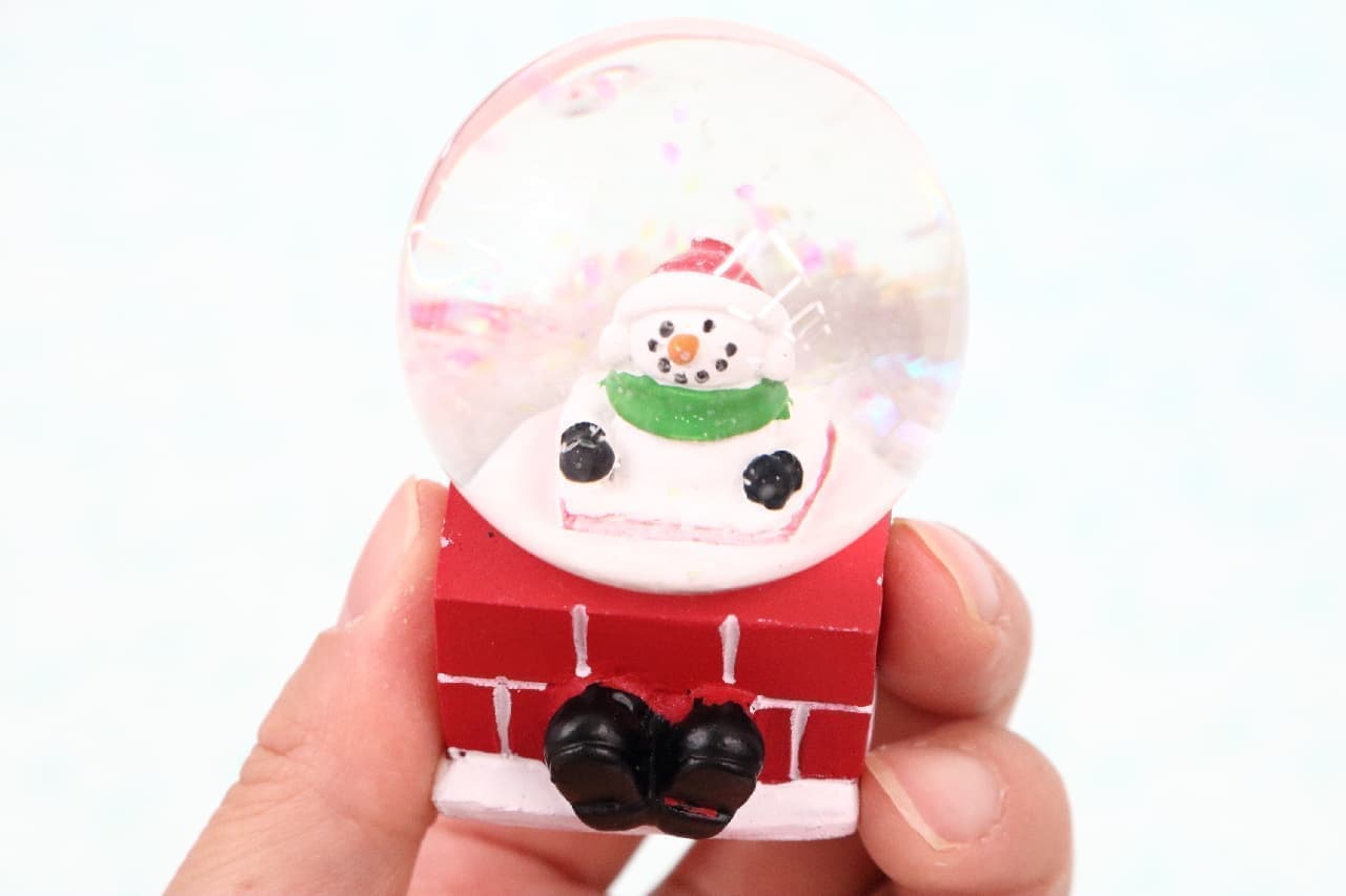 【ダイソー】1個100円でこの可愛さ♪雪降るスノードームでクリスマス気分を味わおう