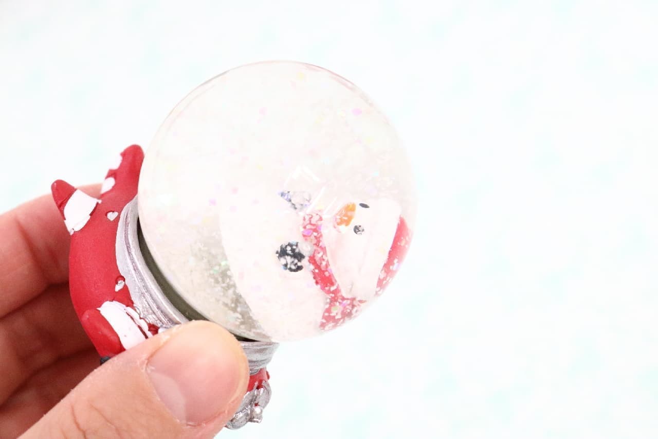 【ダイソー】1個100円でこの可愛さ♪雪降るスノードームでクリスマス気分を味わおう