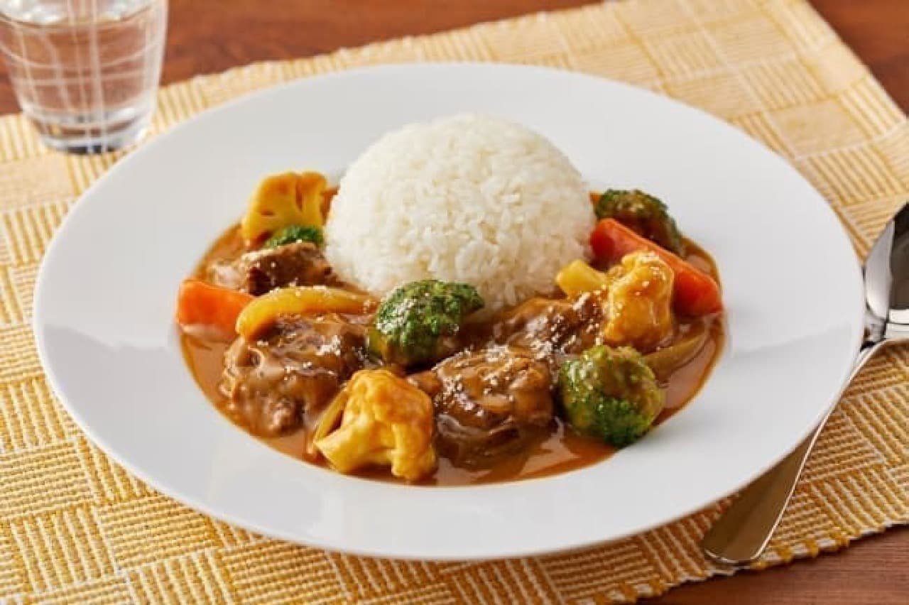 "Winter Recommended Curry" recipes on House Foods website--Beef tendon oden curry, cheese dak-galbi-style tandoori chicken, etc.