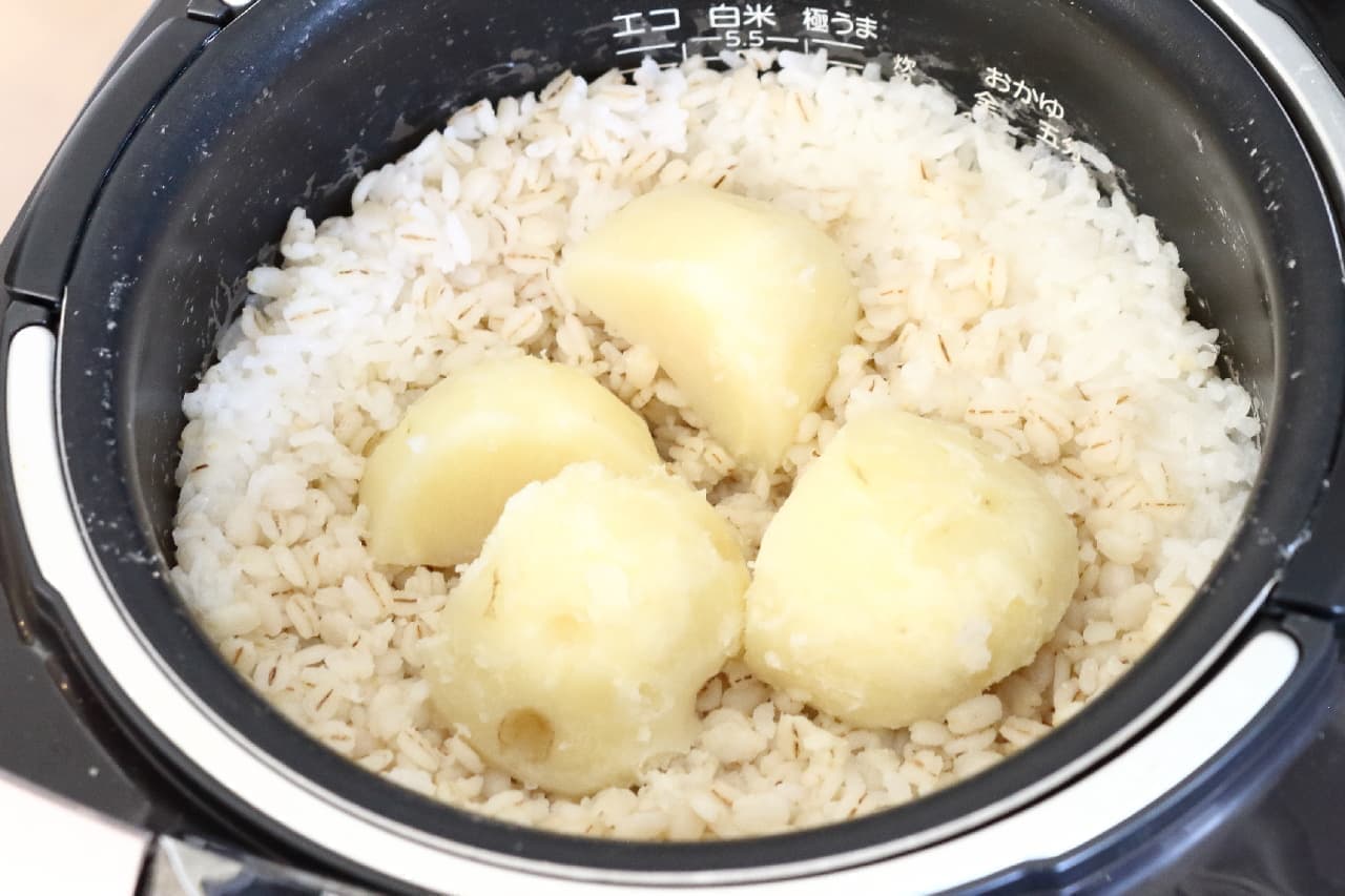 お米と同時に炊飯器で！ジャガイモの簡単調理法--ほくほく食感、ポテサラやじゃがバターに