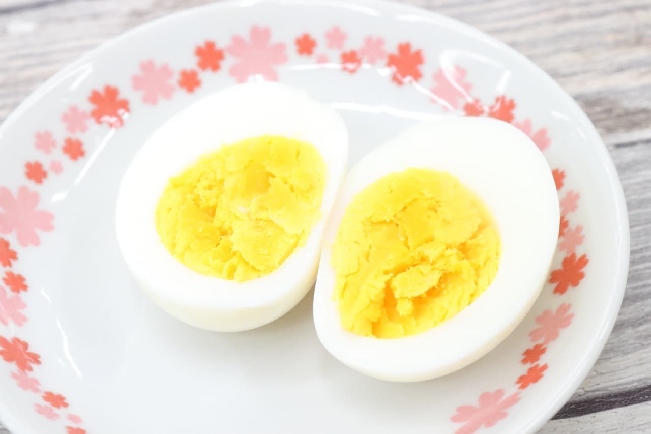 Boiled egg goods in the microwave